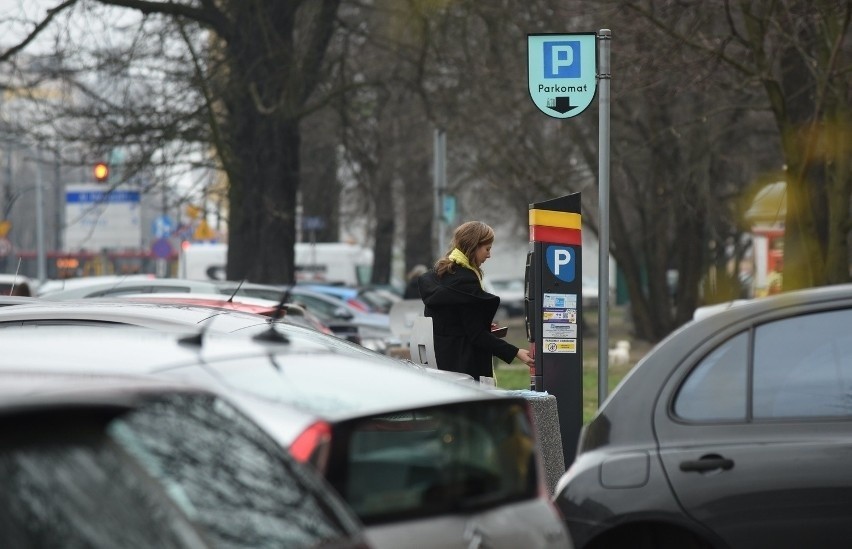 Wyższe stawki opłat za postoje w Strefie Płatnego Parkowania...