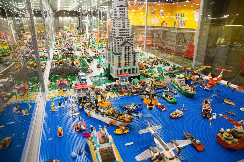 Zobacz niesamowite budowle z klocków LEGO (zdjęcia)