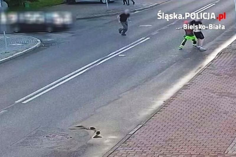 Nożownik w Czechowicach-Dziedzicach zaatakował 37-latka. Uratował go kierowca ZDJĘCIA