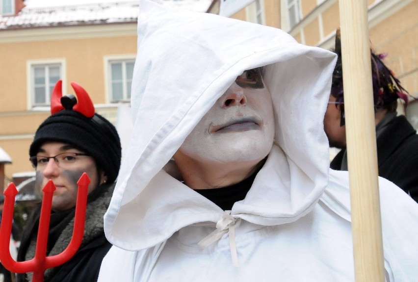 Styczeń - Antyrządowa szopka Solidarności