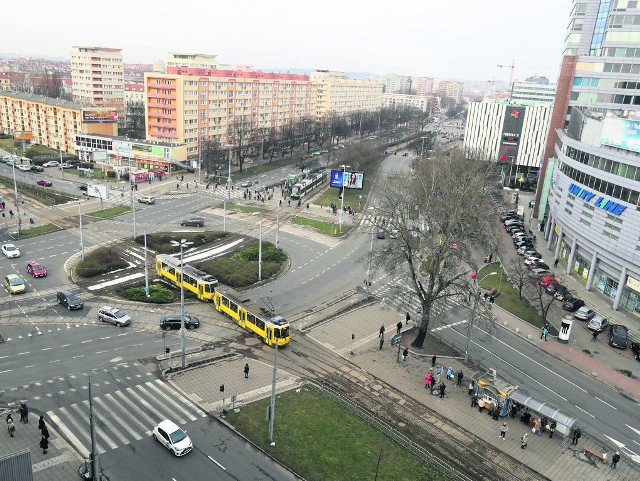 Projektowana rozeta na placu Rodła ma umożliwić skręt tramwajów w każdej relacji