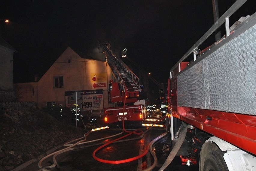 Pożar w Trzemesznie: Dziewięć rodzin bez dachu nad głową!