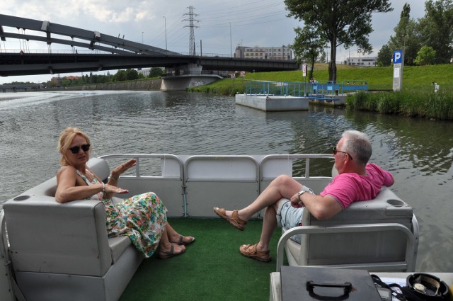 Krakowski tramwaj wodny wozi turystów na trzech liniach - od Tyńca aż po Nową Hutę