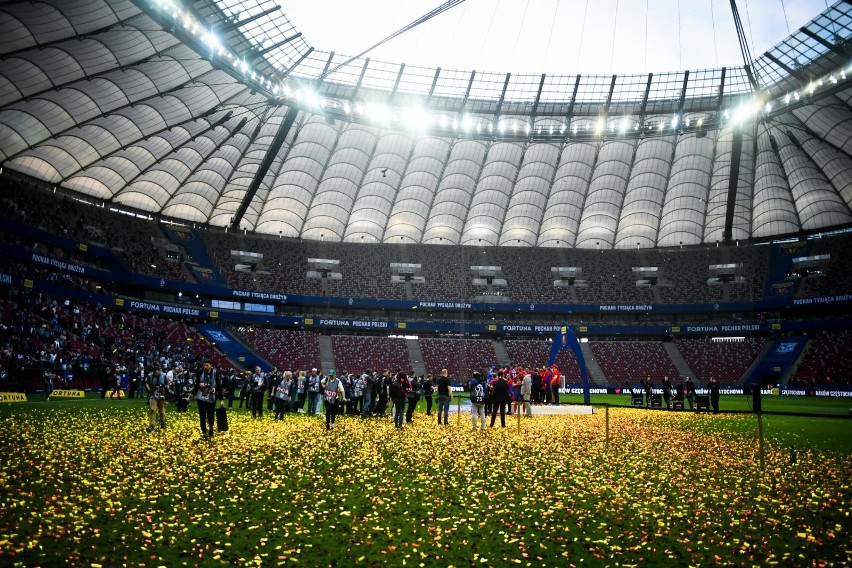 Jedno co się udało w polskiej piłce to na pewno stadiony. Po...