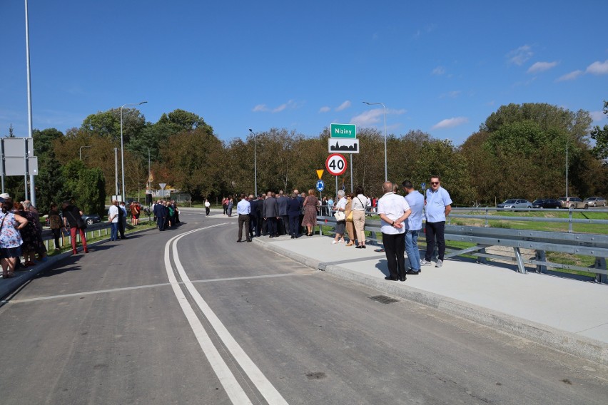 Nowy most na Sanie połączył dwie gminy w powiecie...