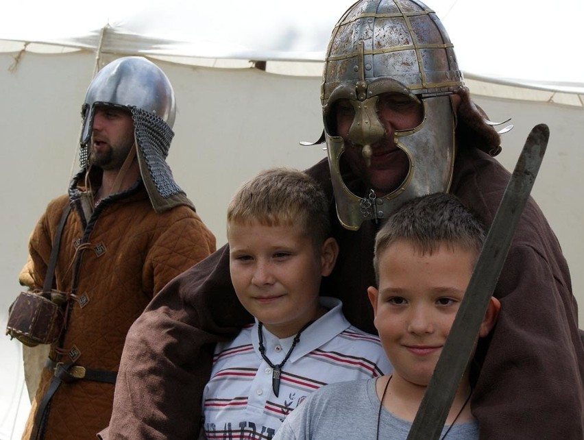 Kruszwicą zawładnęli na dwa dni średniowieczni Słowianie i Wikingowie [zdjęcia]
