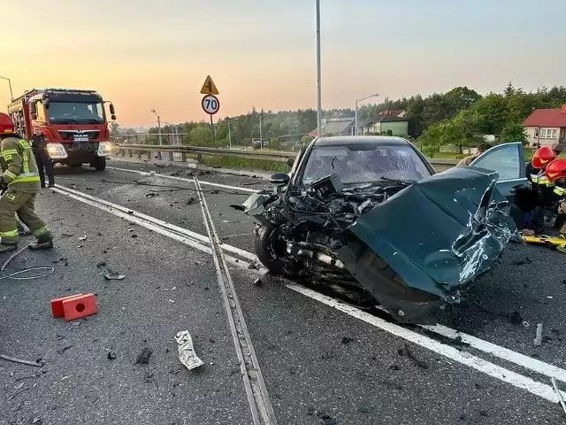 Pod koniec maja 2023 roku na drodze w pod Ostrowcem doszło do zderzenia dwóch samochodów: na miejscu zginęło pięć osób - w większości członków jednej rodziny.