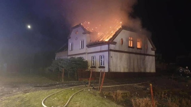 Pożar domu wielorodzinnego w Nowcu koło Dzierzgonia [27.02]
