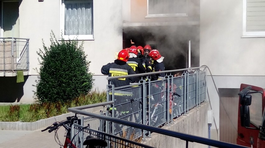 Pożar bloku przy ul. Śmiechowskiej w Wejherowie