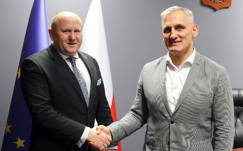 Wojciech Bartnik i Grzegorz Nowaczek, prezes Polskiego...