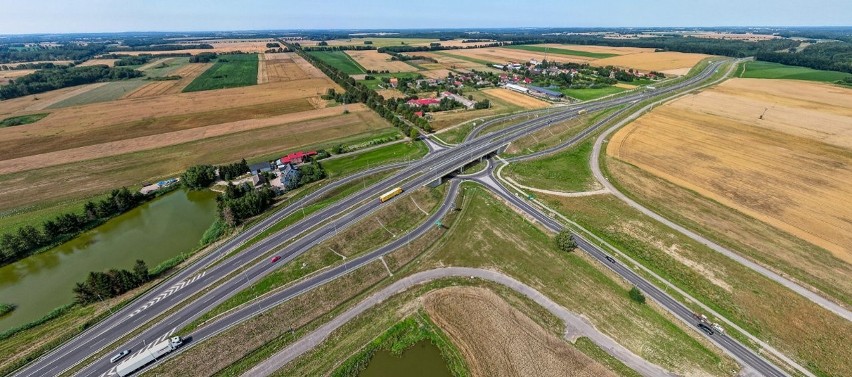 Cały 46-kilometrowy odcinek drogi S6 z Koszalina do Słupska...