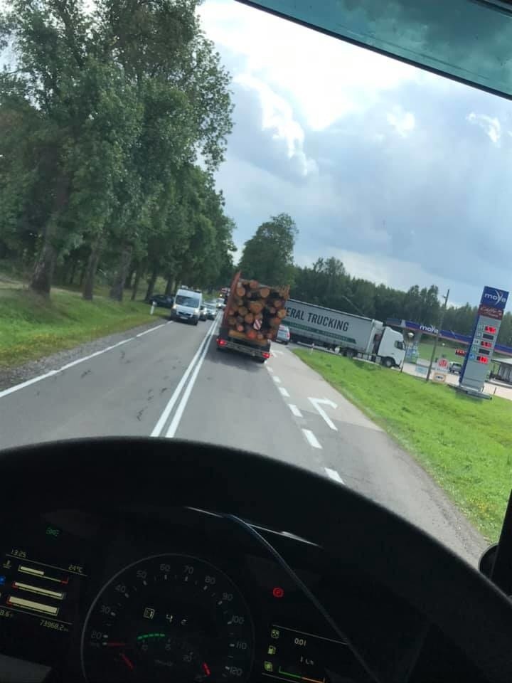 Haćki. Wypadek na DK 19. Tir zderzył się z osobówką (zdjęcia)