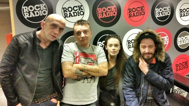 Od lewej: aktor Janusz Chabior, autor "Cyrku&#8221; Sławomir Mochorzewski, Anna Janik z firmy Batmachina (pochodząca z Kielc, producentka audiobooka "Cyrk&#8221;) oraz Piotr Kędzierski z Rock Radia.