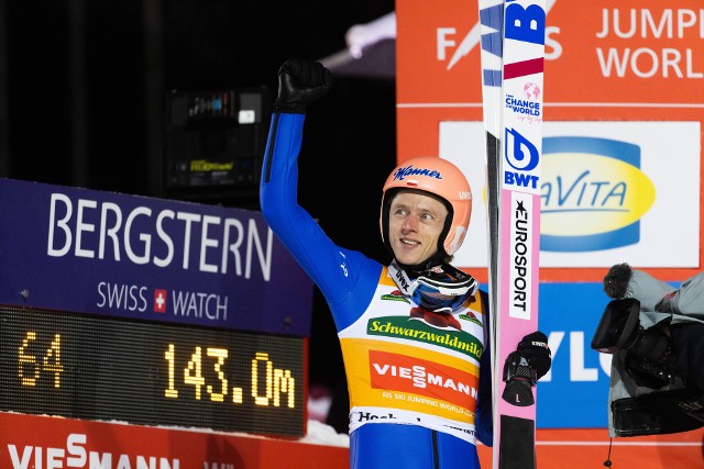 Dawid Kubacki po konkursach w Tittise-Neustadt pozostał liderem klasyfikacji generalnej Pucharu Świata. Polak jest także obecnie najlepiej zarabiającym skoczkiem na świecie.