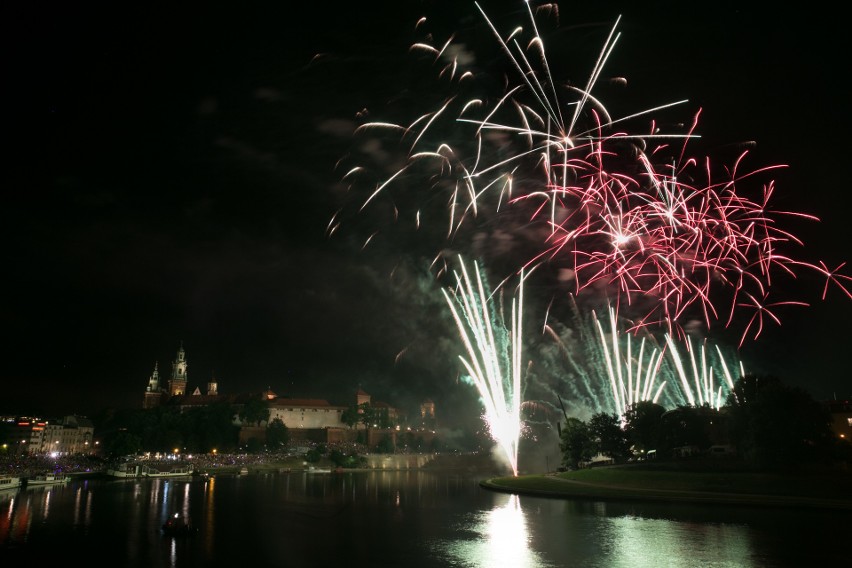 Wianki 2017 w Krakowie. Pokaz sztucznych ogni oczarował...