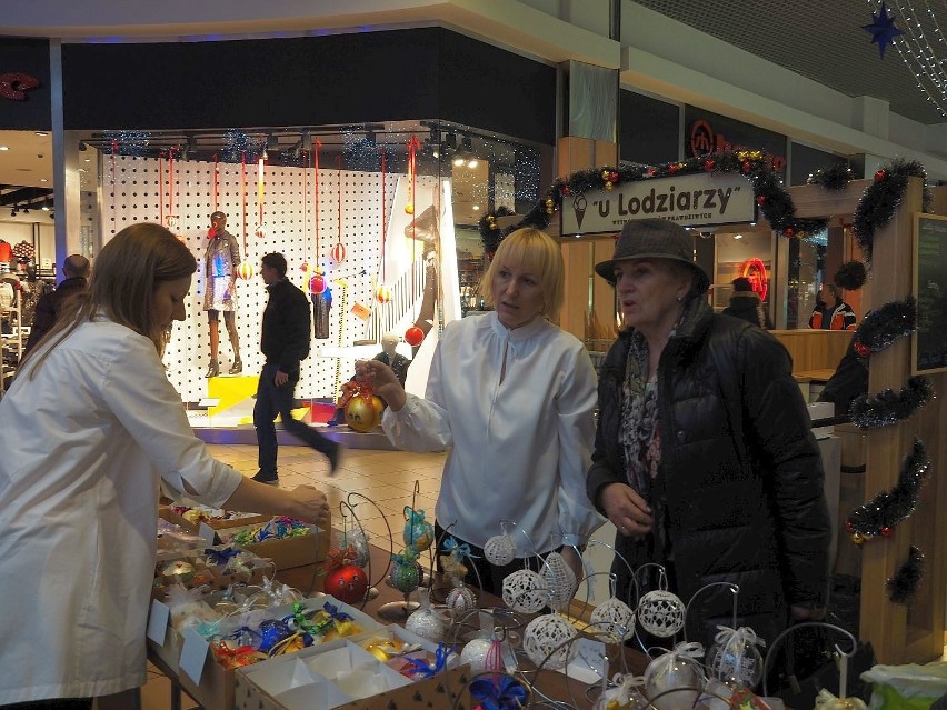 Galeria Atrium Biała. VIII Festiwal Bombki Choinkowej