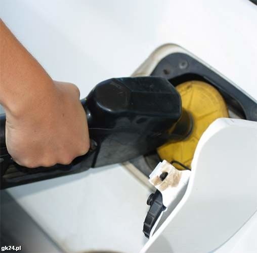 Kierowcy z Koszalina tankują coraz droższe paliwo.