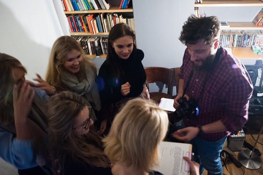 Projekt fotograficzny "Twarze Polaków" zawitał do Krakowa [GALERIA]