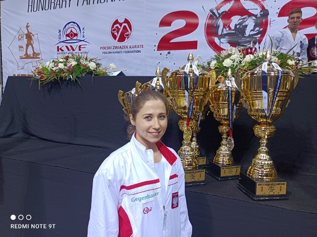 19.11.2021, Tauron Arena Kraków: mistrzostwa świata w karate kyokushin - Anna Lisowska, złota medalistka seniorek w kata