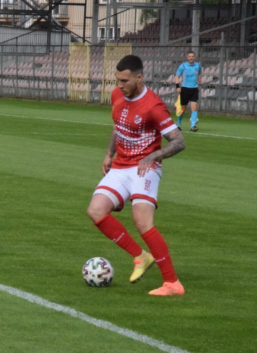 3 liga. KSZO 1929 Ostrowiec Świętokrzyski - KS Wiązownica 0:1. Zasłużona wygrana beniaminka z Podkarpacia (ZDJĘCIA)