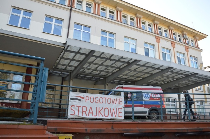 Pogotowie ratunkowe opuści szpital w Stalowej Woli, ale będzie... na szpitalnej działce