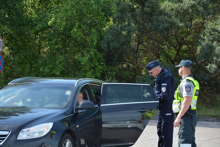 Litewska policja na krajowej ósemce. Wzmożone kontrole (zdjęcia)