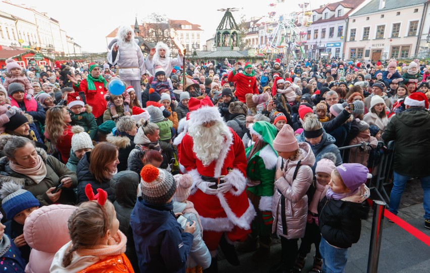 Wielka parada Świętego Mikołaja przeszła ulicami Rzeszowa [ZDJĘCIA]