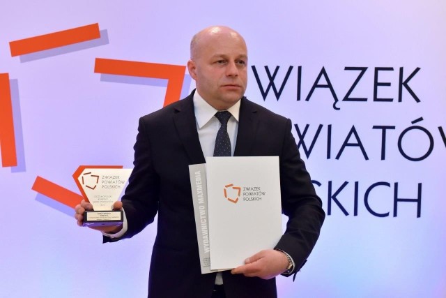 - Liczymy na zbliżenie się do czołówki klasyfikacji w kolejnej edycji rankingu - powiedział starosta Robert Bednarz