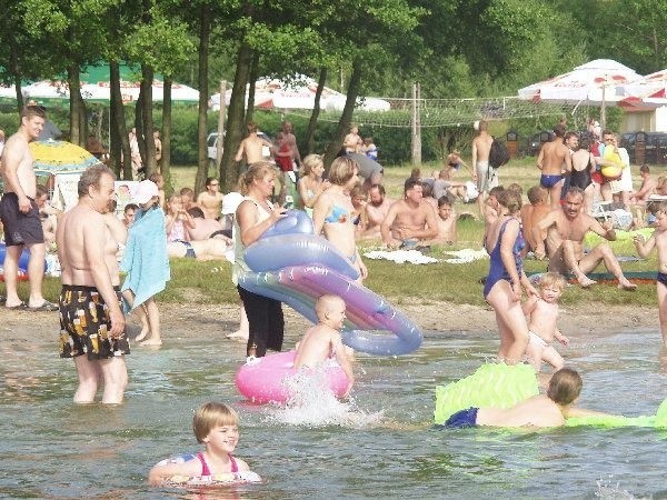 Stelchno to jedno z ulubionych kąpielisk  nie tylko mieszkańców Jeżewa. Bywają dni,  że większość plażowiczów to przyjezdni ze  Świecia, Chełmna i Grudziądza.