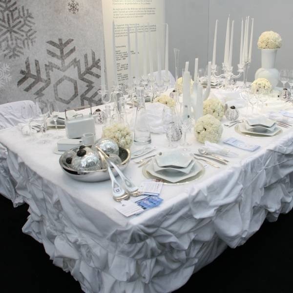Dekoracja stołu Śnieżny Kryształ, projekt. Rosi Mettermaier.