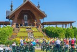 Nowy Sącz. Rowerowa pielgrzymka dla całych rodzin. Tłumy przyjechały do Starego Sącza na mszę świętą odprawioną przed biskupa Jeża [ZDJĘCIA]