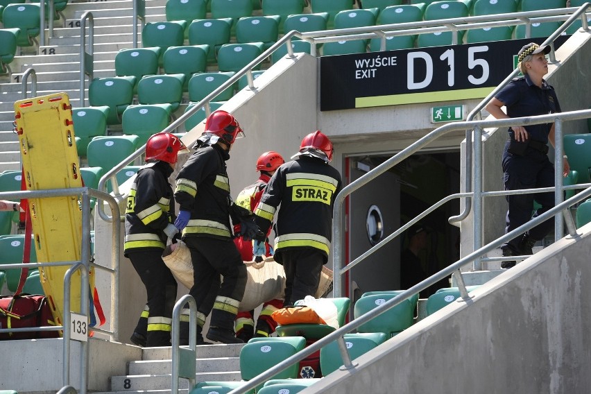 Pozorowany zamach na Stadionie Miejskim