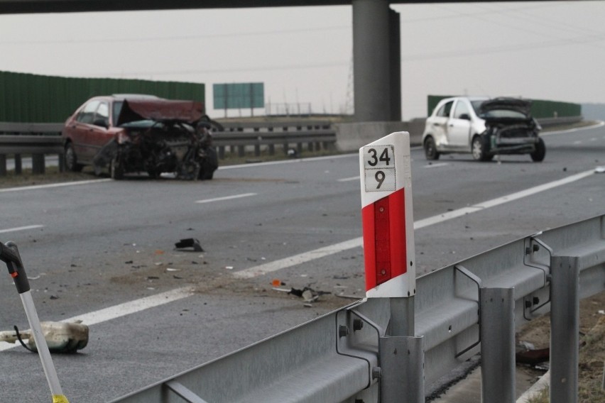 Groźny wypadek na S8. Ciężko rannego zabrał śmigłowiec (ZDJĘCIA)