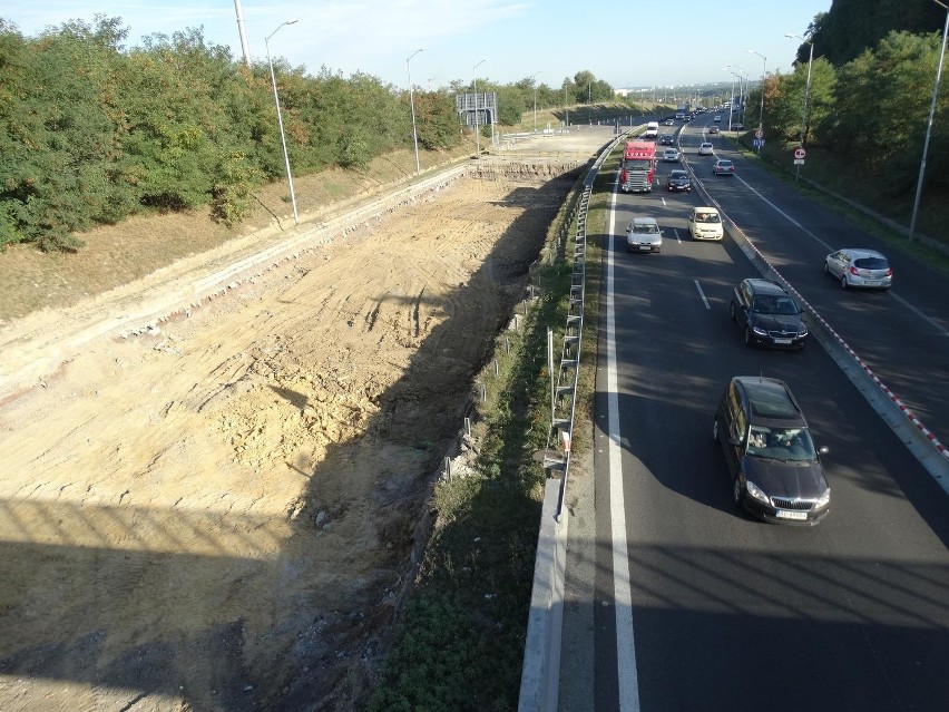 Gigantyczny korek na autostradzie A4 spowodowany jest...