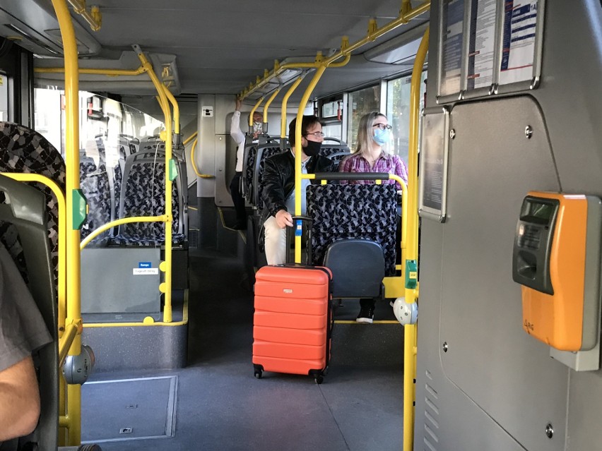 Po ulicach Słupska jeździ piętrowy autobus [ZDJĘCIA]