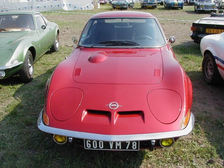 Opel GT to dwudrzwiowe coupe produkowane od 1968 do 1973...