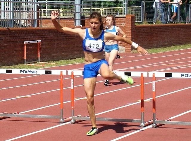Angelika Celner (Chemik Kędzierzyn-Koźle), triumfatoprka biegu na 400 m ppł.