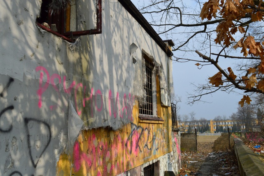 W Jędrzejowie w zdewastowanym budynku powstaną mieszkania chronione