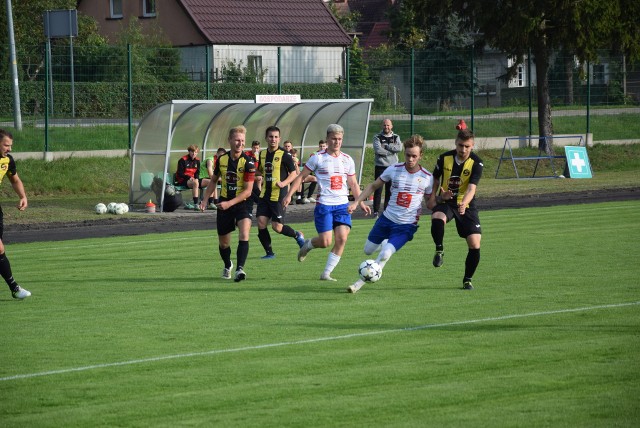 W środę (15 września br.) na stadionie w Miastku odbył się mecz Pucharu Polski między Startem Miastko i Gryfem Słupsk.