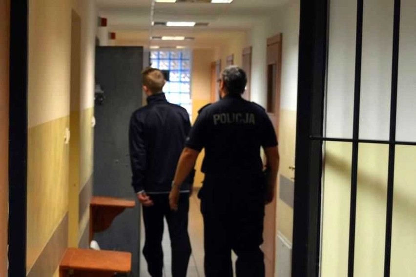 Zarzuty pobicia 22-letniego mieszkańca Gdańska usłyszało...