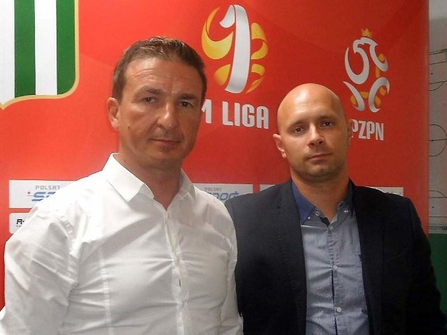 Artur Skowronek (z prawej) i prezes Olimpii, Jacek Bojarowski