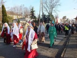 Już w sobotę 4 grudnia procesja z okazji święta patronki Starachowic. Tak przed laty wyglądały kolorowe marsze ulicami miasta (ZDJĘCIA)