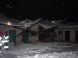 Zawalił się dach pod naporem śniegu (zdjęcia)
