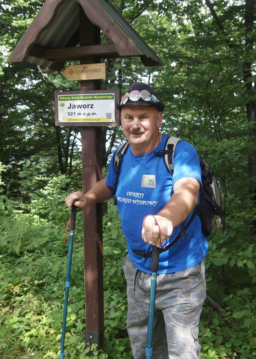 Odkryj Beskid Wyspowy. W sobotni deszczowy wieczór pokonali Korab, a w niedzielny słoneczny poranek wspięli się na Jaworz