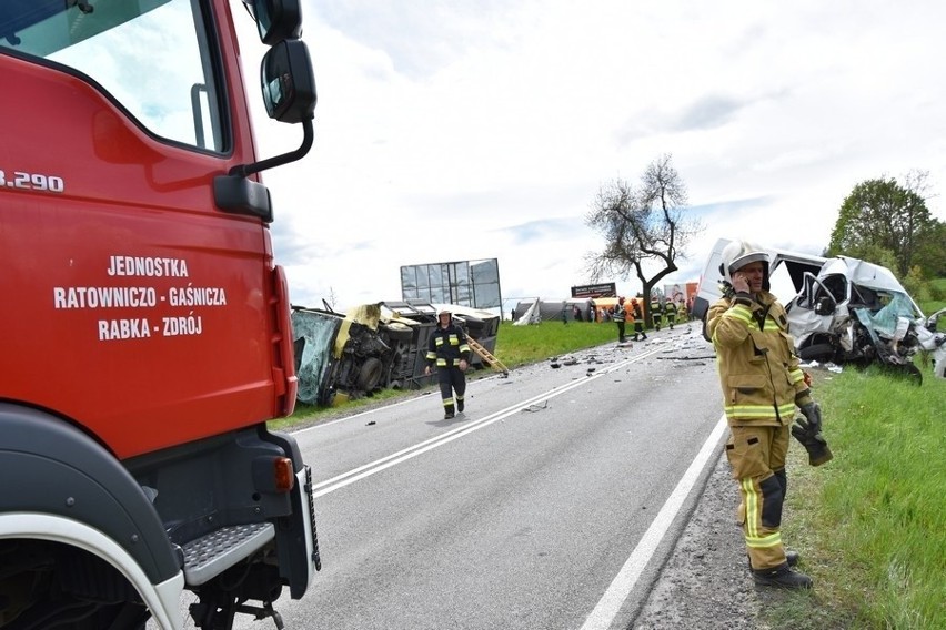 Wyprzedzał na linii ciągłej i jechał 136 km na godzinę przez...