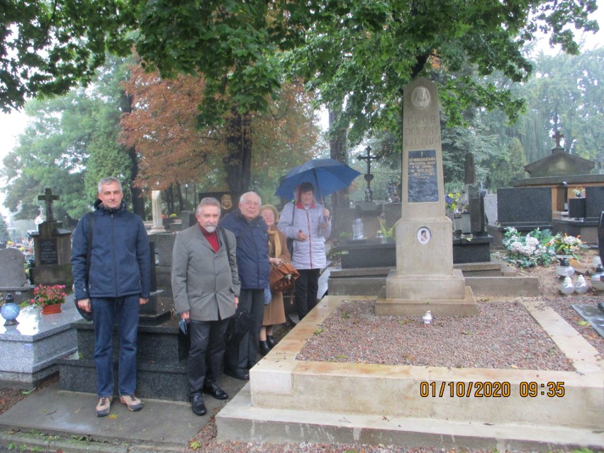 Z tym roku odnowiono grób Antonimy Kałużanki, zmarłej w 1902...