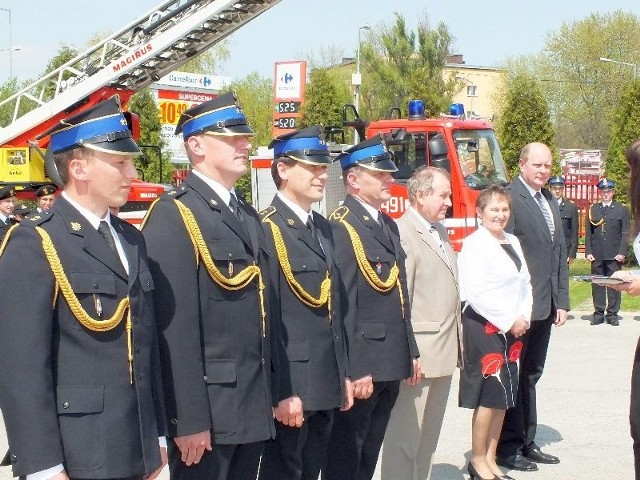 Odznaczeni srebrnym medalem  Za Zasługi dla Pożarnictwa.