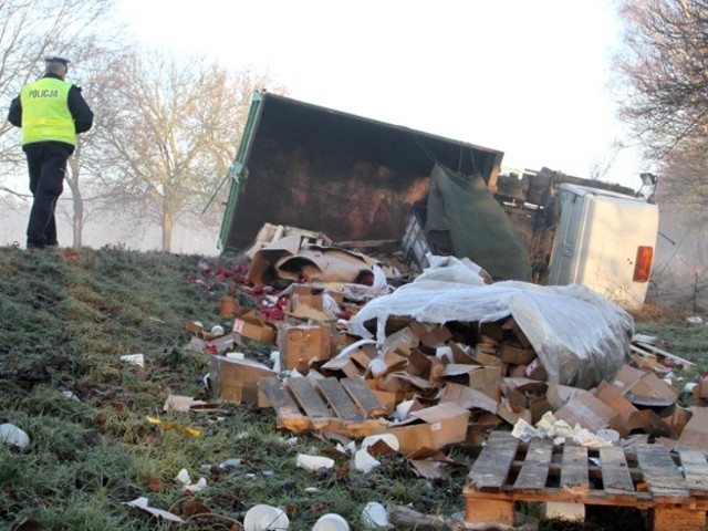 Kierowca ciężarówki tłumaczył się, że droga była śliska