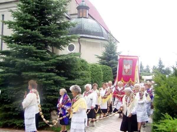 Sobotnia procesja w Kałkowie.