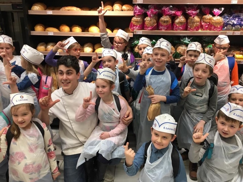 Lekcja w piekarni E. Leclerc dla uczniów Szkoły Podstawowej numer 10 w Radomiu